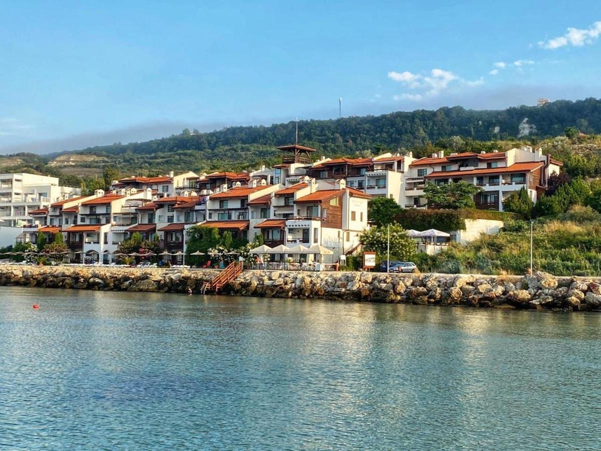 White Coast Beach Apartments Kavarna Exteriér fotografie