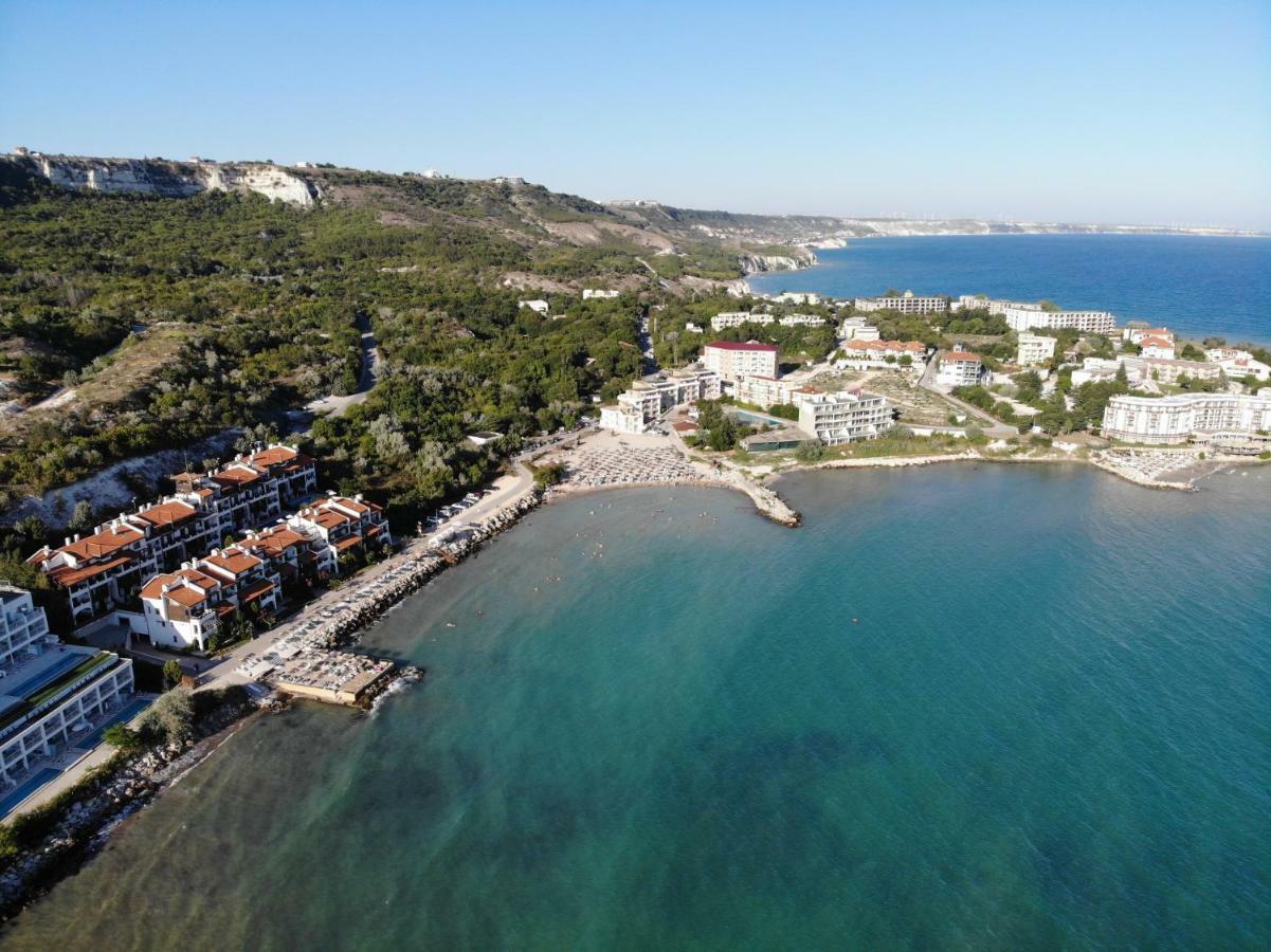 White Coast Beach Apartments Kavarna Exteriér fotografie
